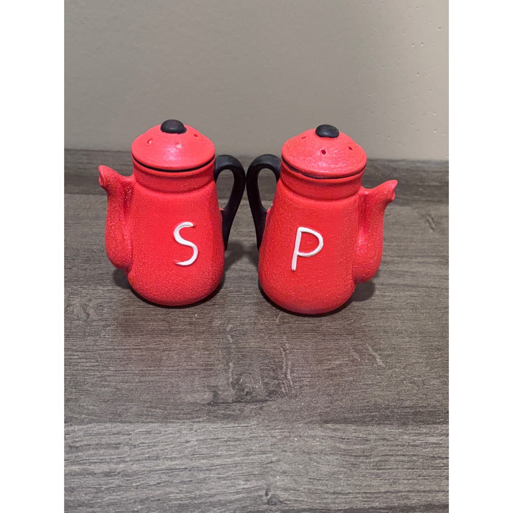 Vintage Enesco Red Teapot Salt and Pepper Shakers Set Retro Kitchenware